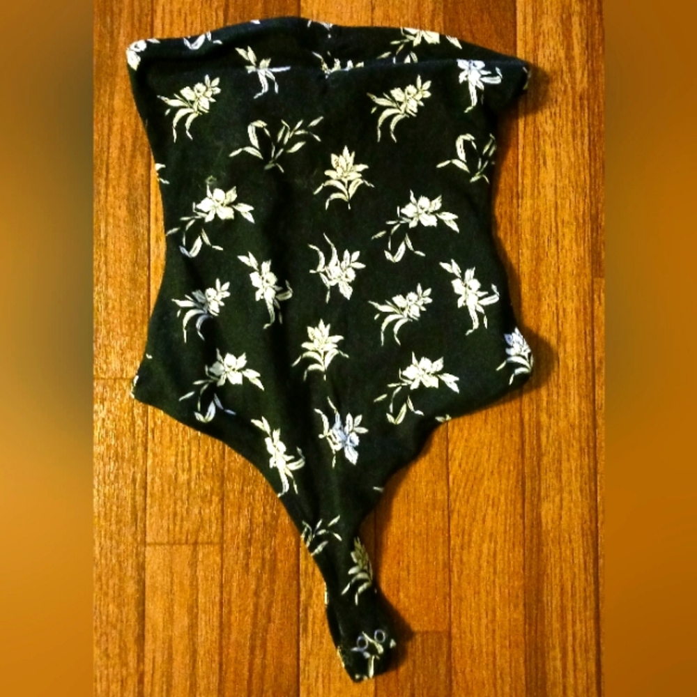 Black & white bodysuit Sz S